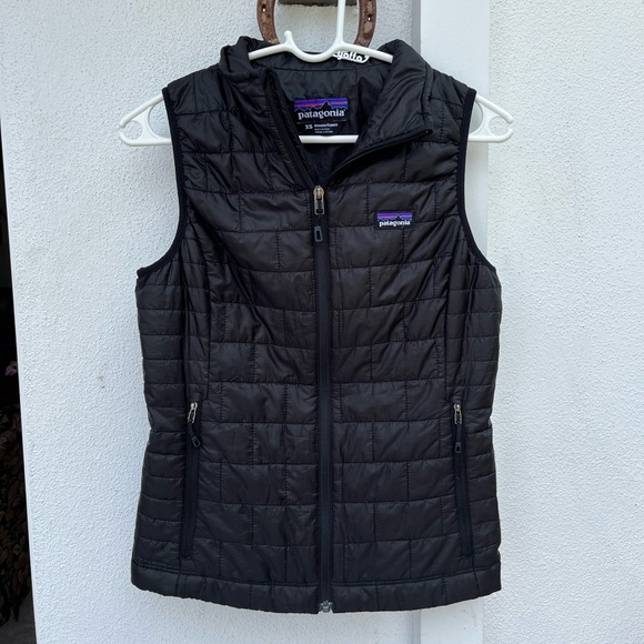 Patagonia Jackets & Blazers - Like New Women's Patagonia Nano Puff Vest (XS)